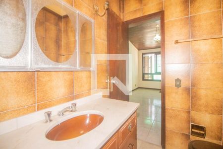 Casa à venda com 494m², 5 quartos e 6 vagas Casa à venda com 494m², 5 quartos e 6 vagasBanheiro da Suíte 1