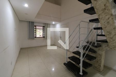 Sala de casa à venda com 7 quartos, 400m² em Vila Nova Alba, São Paulo