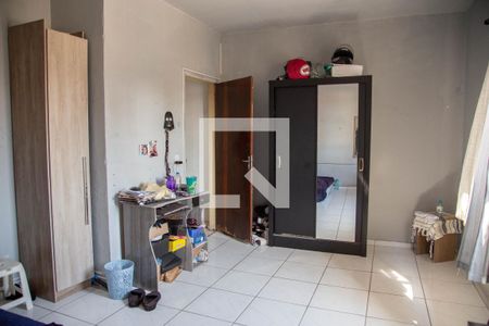 Casa à venda com 253m², 5 quartos e 2 vagas Casa à venda com 253m², 5 quartos e 2 vagasQuarto 3