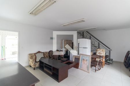 Sala de casa à venda com 4 quartos, 130m² em Vila Anglo Brasileira, São Paulo
