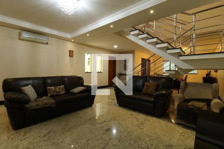 Sala de casa à venda com 3 quartos, 248m² em Vila Santa Teresa, Santo André