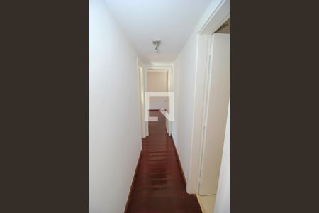 Corredor de apartamento para alugar com 2 quartos, 95m² em Laranjeiras, Rio de Janeiro