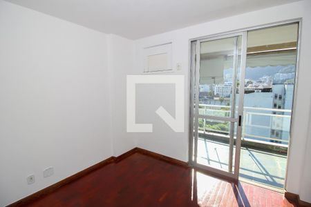 Quarto 1 de apartamento para alugar com 2 quartos, 95m² em Laranjeiras, Rio de Janeiro