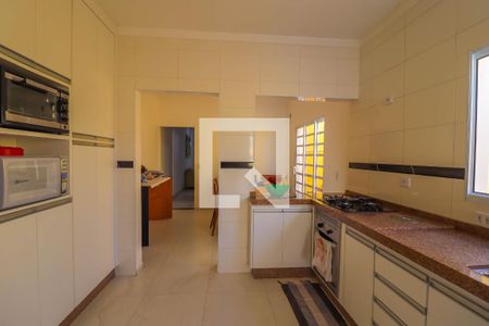 Casa à venda com 150m², 3 quartos e 2 vagas Casa à venda com 150m², 3 quartos e 2 vagasCozinha