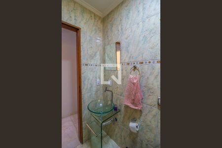 Casa à venda com 150m², 3 quartos e 2 vagas Casa à venda com 150m², 3 quartos e 2 vagasBanheiro