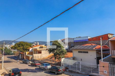 Casa à venda com 150m², 3 quartos e 2 vagas Casa à venda com 150m², 3 quartos e 2 vagasVaranda