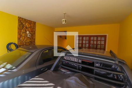 Casa à venda com 150m², 3 quartos e 2 vagas Casa à venda com 150m², 3 quartos e 2 vagasGaragem