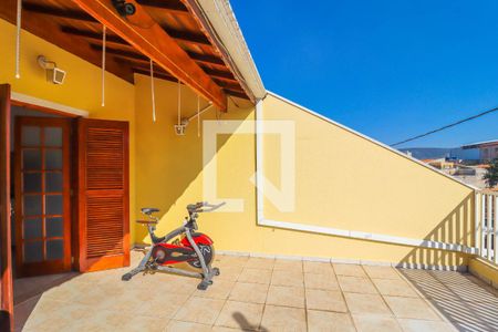 Casa à venda com 150m², 3 quartos e 2 vagas Casa à venda com 150m², 3 quartos e 2 vagasVaranda