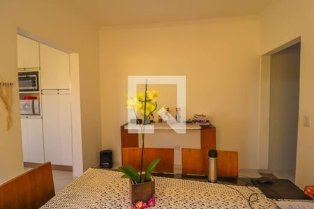 Casa à venda com 150m², 3 quartos e 2 vagas Casa à venda com 150m², 3 quartos e 2 vagasCozinha