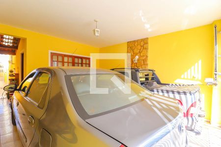 Casa à venda com 150m², 3 quartos e 2 vagas Casa à venda com 150m², 3 quartos e 2 vagasGaragem