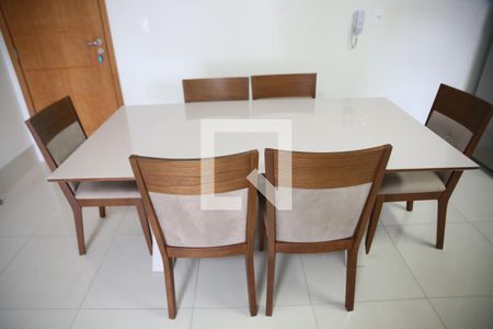 Sala/detalhe de apartamento para alugar com 2 quartos, 90m² em Vilamar, Praia Grande