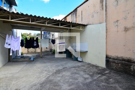 Quintal de kitnet/studio para alugar com 1 quarto, 24m² em Alto dos Pinheiros, Belo Horizonte