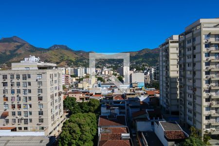 Apartamento à venda com 58m², 2 quartos e 1 vaga Apartamento à venda com 58m², 2 quartos e 1 vagaVista da Cozinha e Área de Serviço