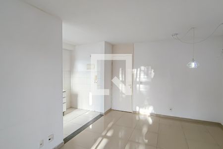 Sala de apartamento para alugar com 2 quartos, 55m² em Taquara, Rio de Janeiro