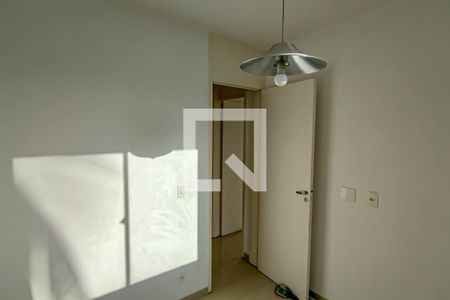 Quarto 1 de apartamento para alugar com 2 quartos, 55m² em Taquara, Rio de Janeiro