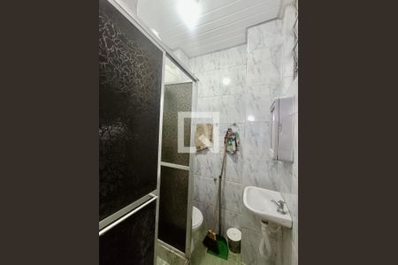 Studio banheiro  de kitnet/studio para alugar com 1 quarto, 30m² em Copacabana, Rio de Janeiro
