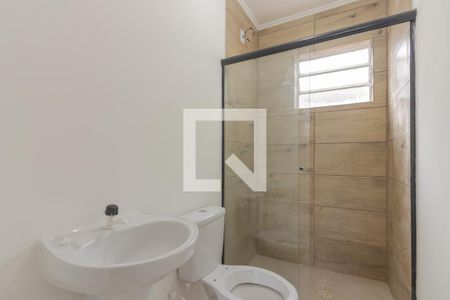 Banheiro de apartamento à venda com 1 quarto, 47m² em Rubem Berta, Porto Alegre