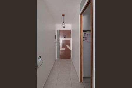 Corredor de apartamento à venda com 2 quartos, 62m² em Jardim Santa Emília, São Paulo