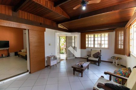 Sala 1 de casa para alugar com 4 quartos, 300m² em Serra Grande, Niterói