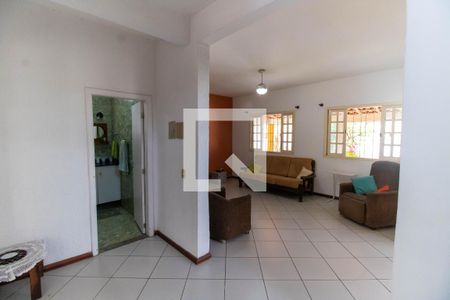 Sala 1 de casa para alugar com 3 quartos, 300m² em Serra Grande, Niterói