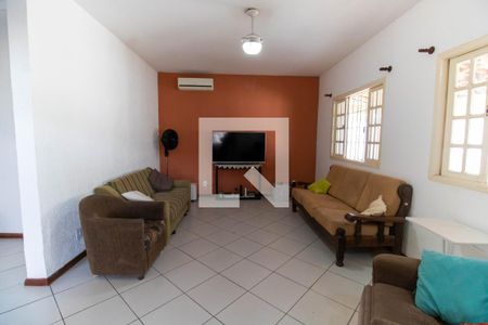 Sala 1 de casa para alugar com 3 quartos, 300m² em Serra Grande, Niterói