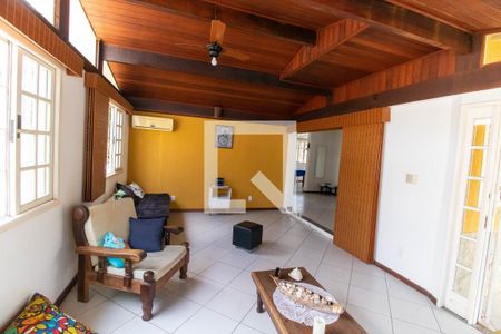 Sala 1 de casa para alugar com 3 quartos, 300m² em Serra Grande, Niterói