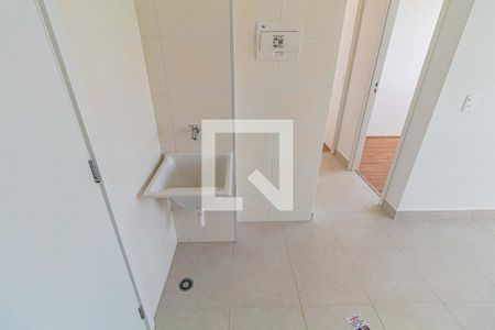 Sala/Cozinha de apartamento para alugar com 2 quartos, 32m² em Jardim Celeste, São Paulo