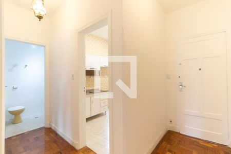 Corredor de apartamento para alugar com 1 quarto, 61m² em Pinheiros, São Paulo