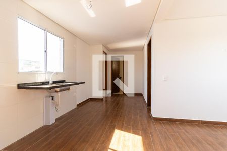 Sala e Cozinha de apartamento à venda com 2 quartos, 45m² em Itaquera, São Paulo