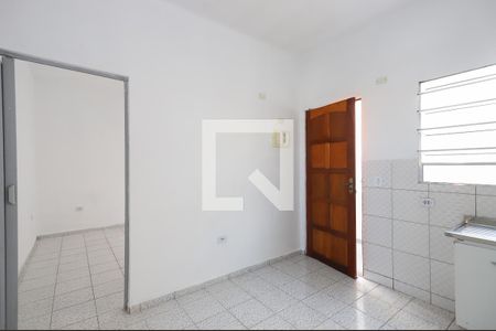 Cozinha de apartamento para alugar com 1 quarto, 28m² em Vila Primavera, São Paulo