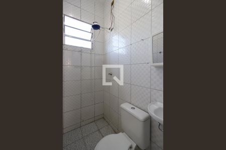 Banheiro de apartamento para alugar com 1 quarto, 28m² em Vila Primavera, São Paulo