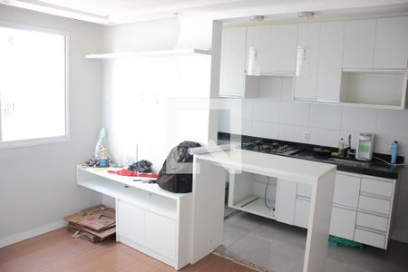 Sala de apartamento para alugar com 2 quartos, 40m² em Itaquera, São Paulo