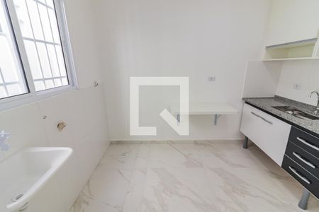 Cozinha / Lavanderia de kitnet/studio para alugar com 1 quarto, 28m² em Jardim Pinheiros, São Paulo