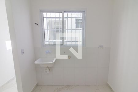 Cozinha / Lavanderia de kitnet/studio para alugar com 1 quarto, 28m² em Jardim Pinheiros, São Paulo