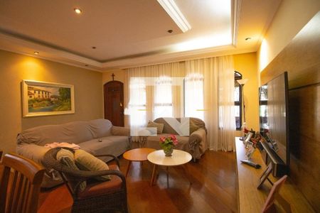 Casa à venda com 4 quartos, 235m² em Nova Petrópolis, São Bernardo do Campo