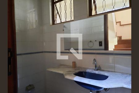 Banheiro de casa à venda com 4 quartos, 313m² em Planalto, Belo Horizonte