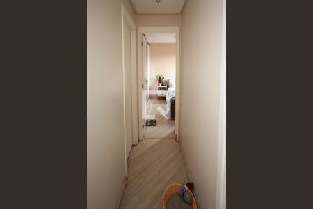 Corredor de apartamento para alugar com 2 quartos, 45m² em Vila Independência, São Paulo