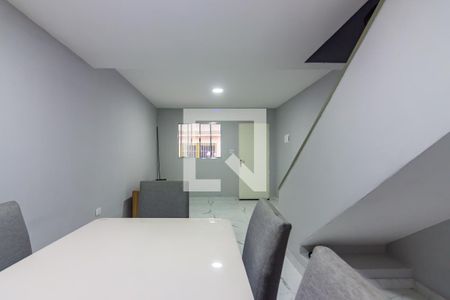 Casa para alugar com 108m², 2 quartos e 1 vagaSala