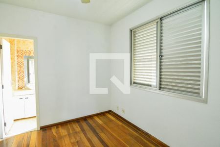 Quarto 1 de apartamento para alugar com 2 quartos, 70m² em Alto Barroca, Belo Horizonte