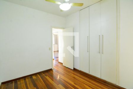 Quarto 1 de apartamento para alugar com 2 quartos, 70m² em Alto Barroca, Belo Horizonte