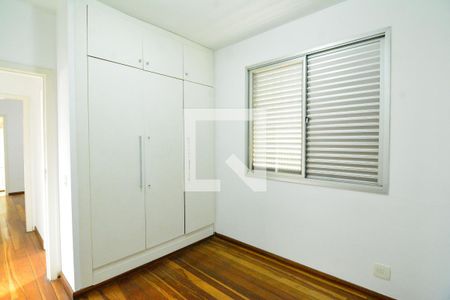 Quarto 2 de apartamento para alugar com 2 quartos, 70m² em Alto Barroca, Belo Horizonte