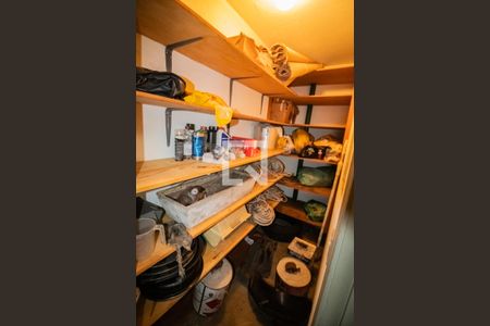 Apartamento à venda com 158m², 4 quartos e 2 vagas Apartamento à venda com 158m², 4 quartos e 2 vagasDeposito Privativo