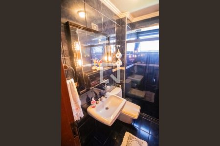 Apartamento à venda com 158m², 4 quartos e 2 vagas Apartamento à venda com 158m², 4 quartos e 2 vagasBanheiro