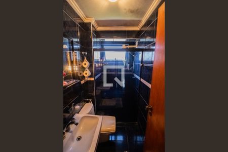 Apartamento à venda com 158m², 4 quartos e 2 vagas Apartamento à venda com 158m², 4 quartos e 2 vagasBanheiro Social