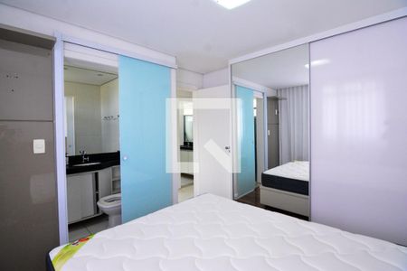 Quarto 1 de apartamento para alugar com 3 quartos, 160m² em João Pinheiro, Belo Horizonte
