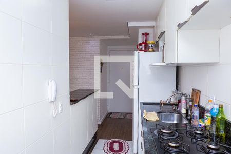 Cozinha de apartamento para alugar com 2 quartos, 41m² em Vila Penteado, São Paulo
