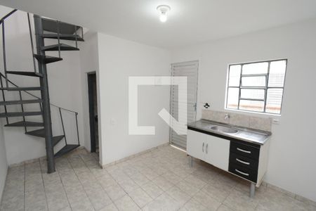 Sala/Cozinha de casa para alugar com 1 quarto, 35m² em Vila Constança, São Paulo