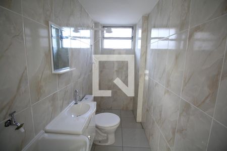 Banheiro de kitnet/studio para alugar com 1 quarto, 30m² em Liberdade, São Paulo