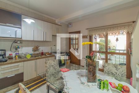 Cozinha de casa à venda com 2 quartos, 128m² em Vila Nova, Porto Alegre