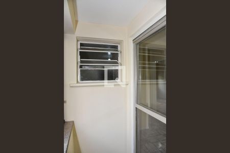 Sacada de apartamento à venda com 2 quartos, 55m² em Sarandi, Porto Alegre